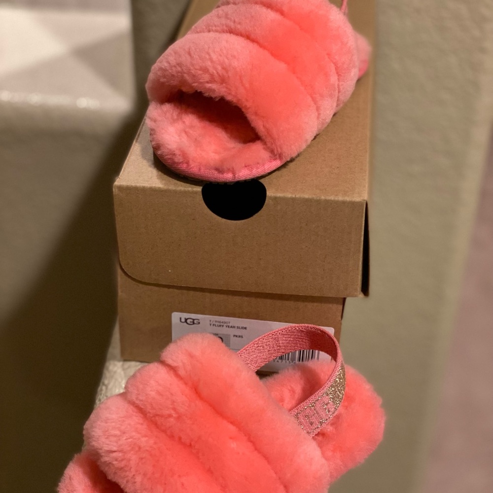 NWT! Toddler pink UGG slides
